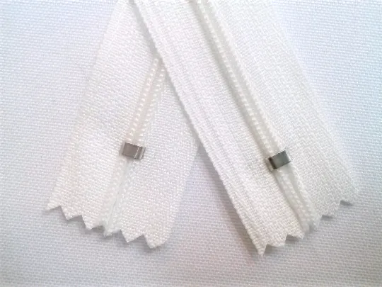 White #501 Generic Nylon Zippers 12-22 Inches #3 Coil Closed Bottom
