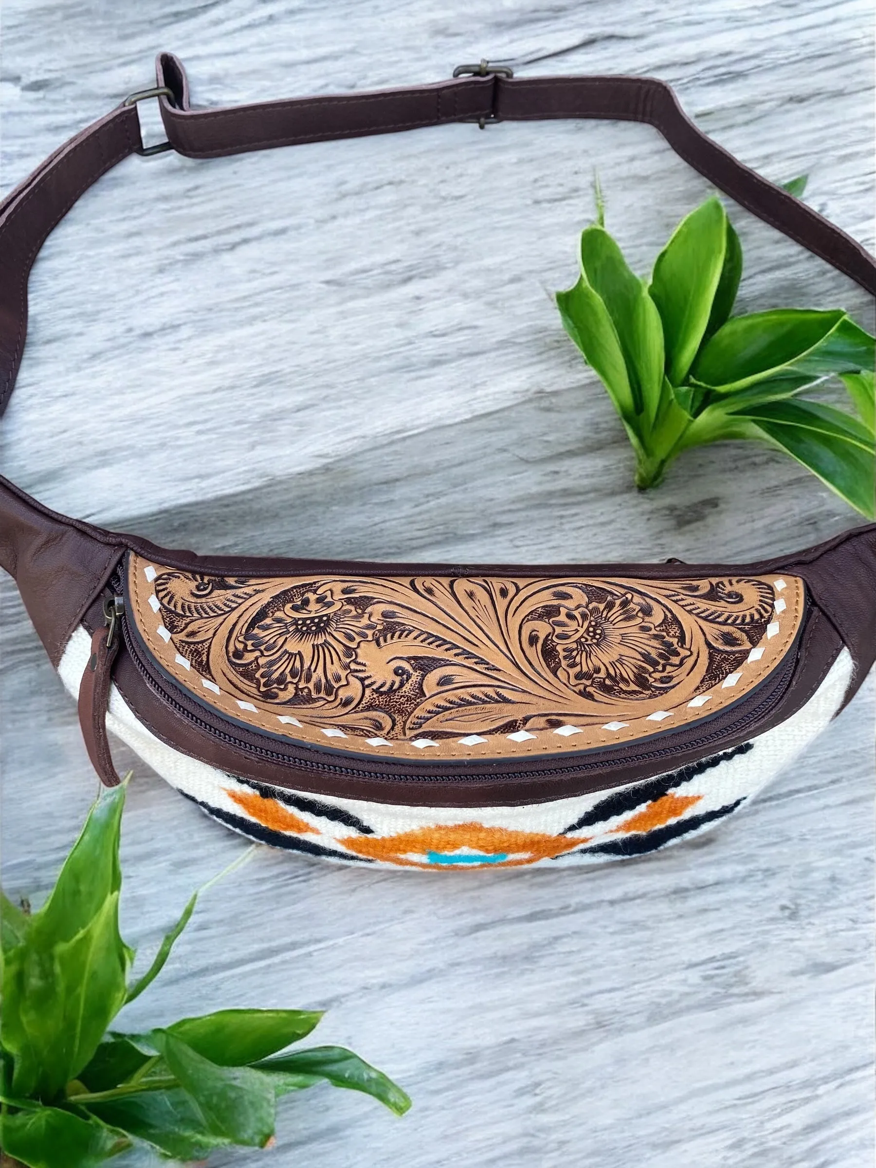 White Aztec Saddle & Tooled Leather Fanny Pack