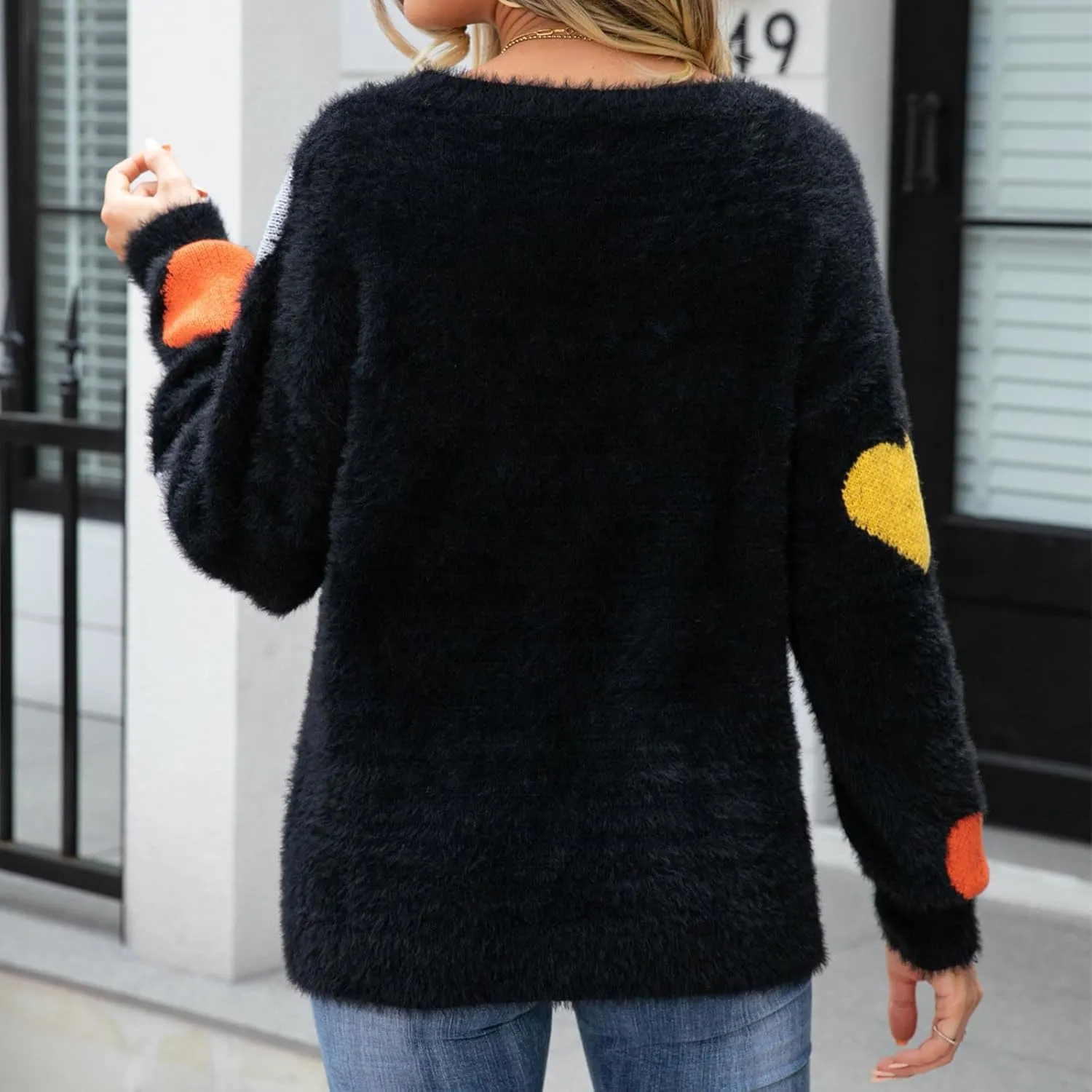 Women Crewneck Long Sleeve Sweaters Casual Loose Comfy Fuzzy Knit Chunky Warm Pullover Cute Heart Graphic Sweater Top