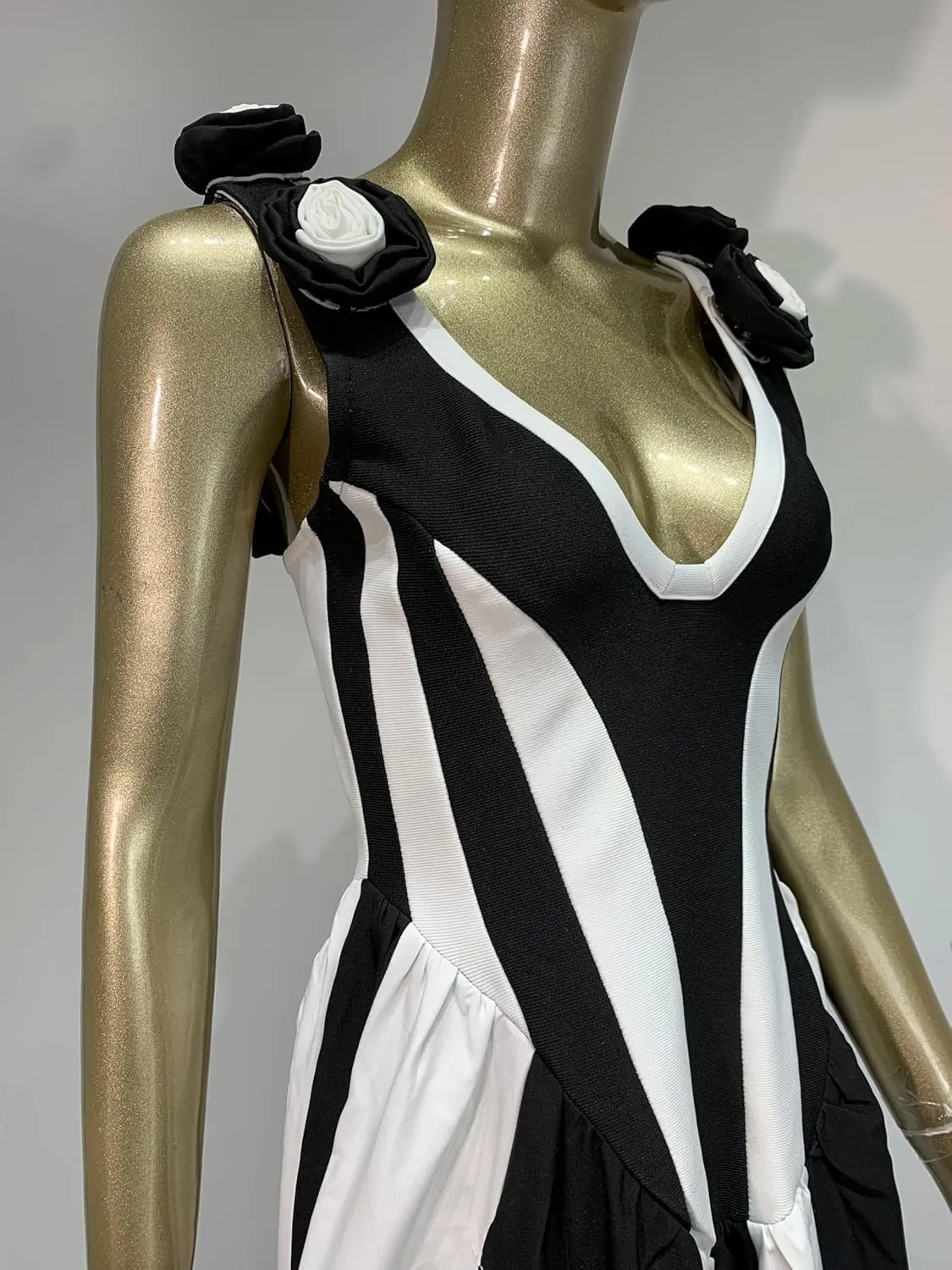 Women Luxury Bandage Party Dress Black White Patchwork Applique A Line Maxi Long Celebrity Evening Party Gala Gowns