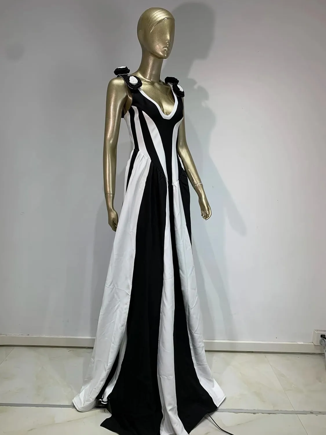 Women Luxury Bandage Party Dress Black White Patchwork Applique A Line Maxi Long Celebrity Evening Party Gala Gowns