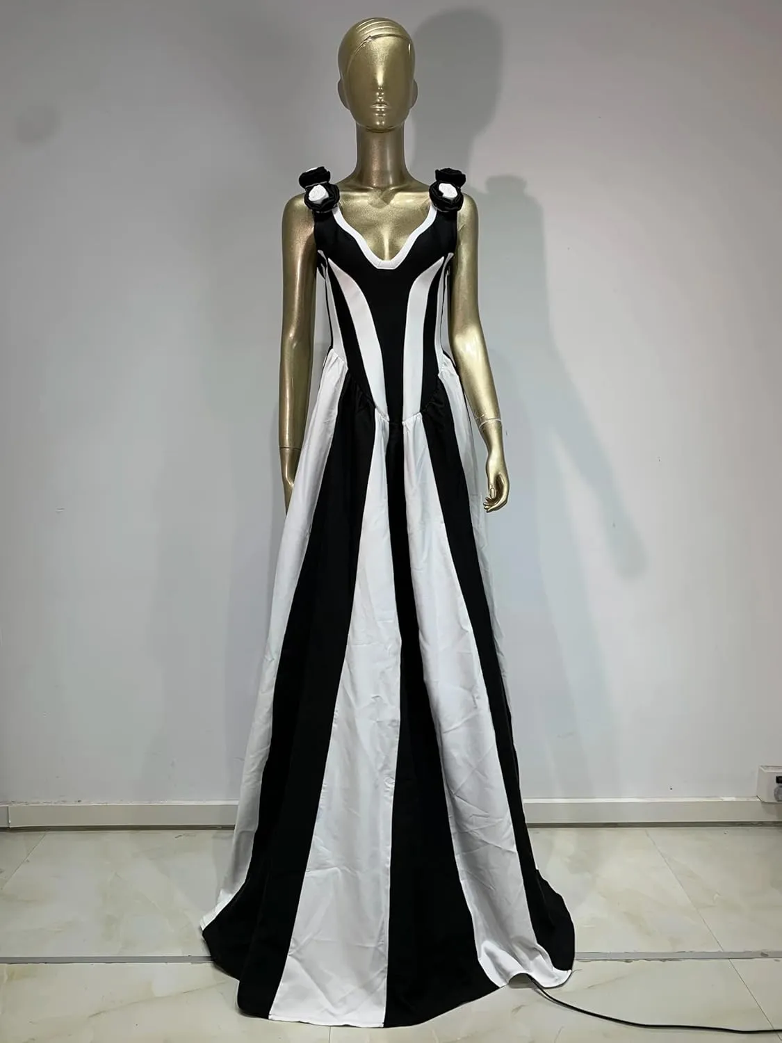 Women Luxury Bandage Party Dress Black White Patchwork Applique A Line Maxi Long Celebrity Evening Party Gala Gowns