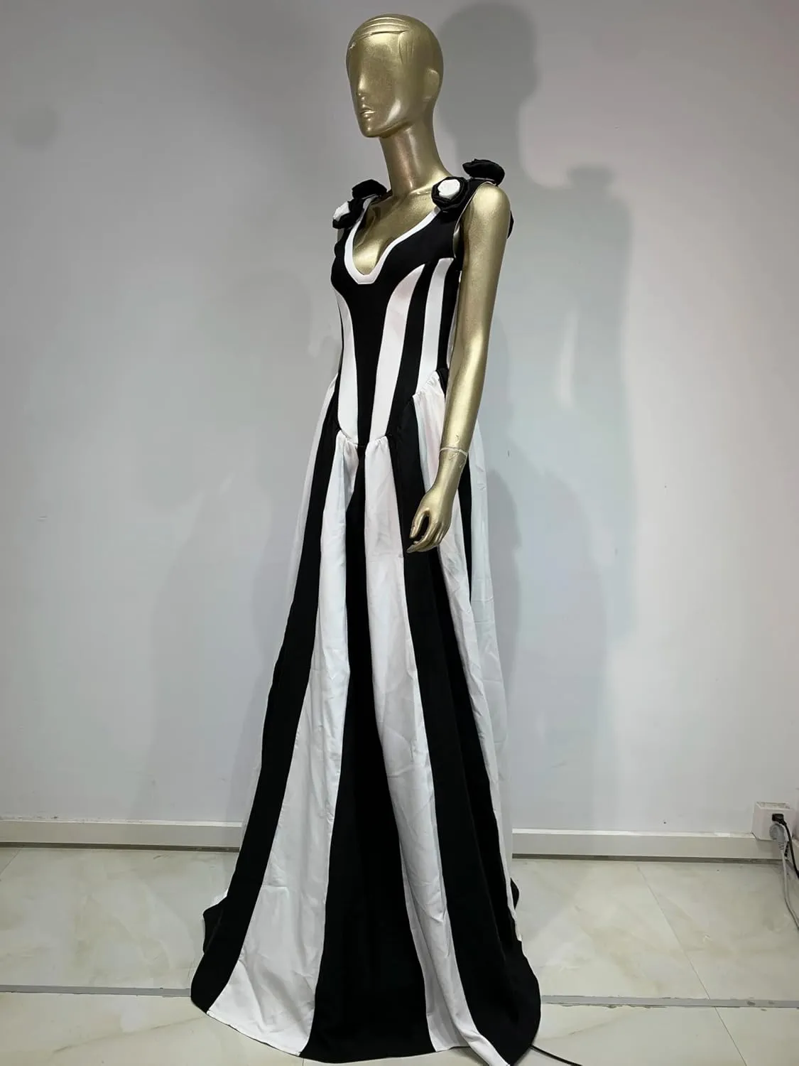 Women Luxury Bandage Party Dress Black White Patchwork Applique A Line Maxi Long Celebrity Evening Party Gala Gowns