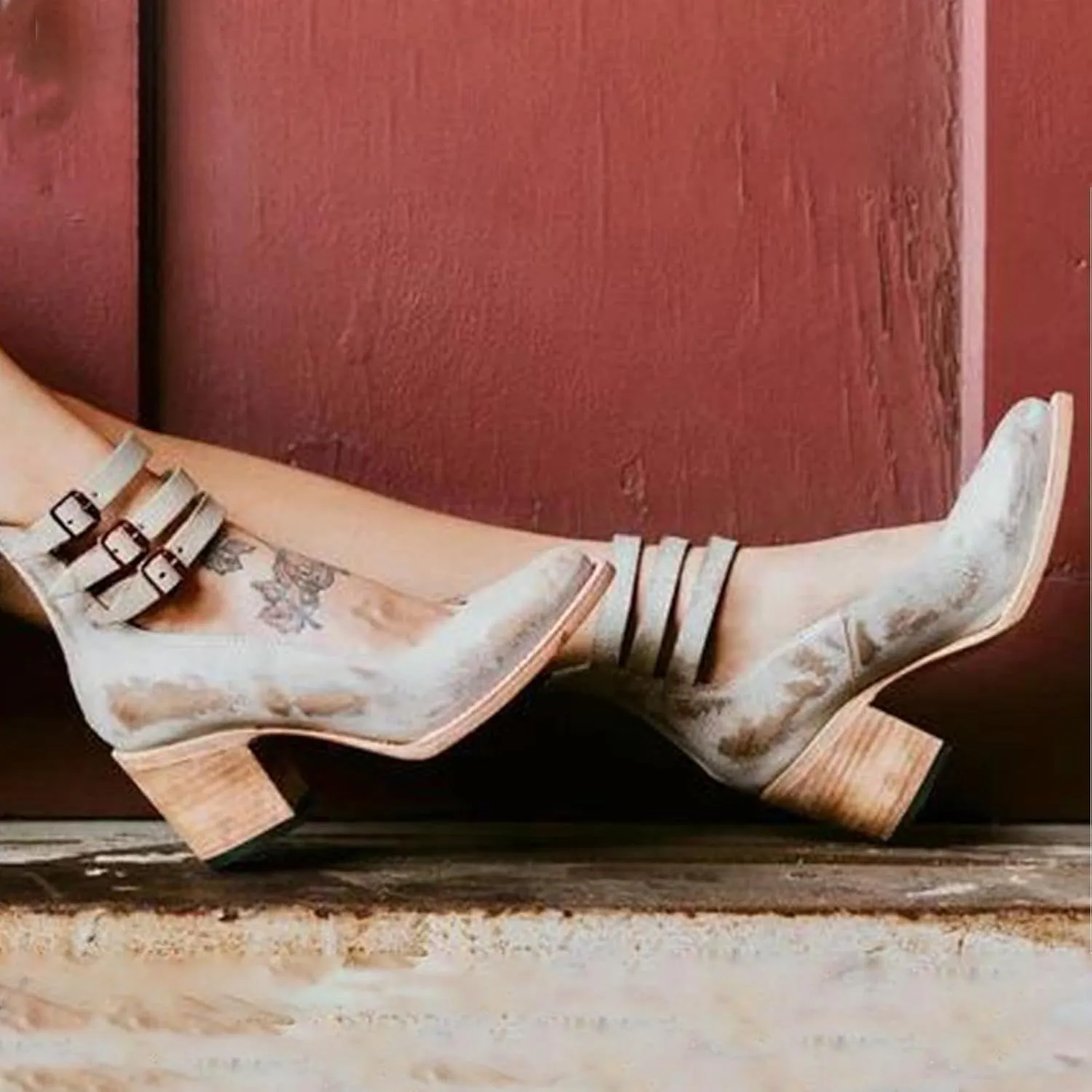 Womens Leather Ankle Strap High Heel Pumps Vintage Style Block Heel Mary Jane Shoes with Adjustable Buckles Round Toe Back Zipper Pumps for Women