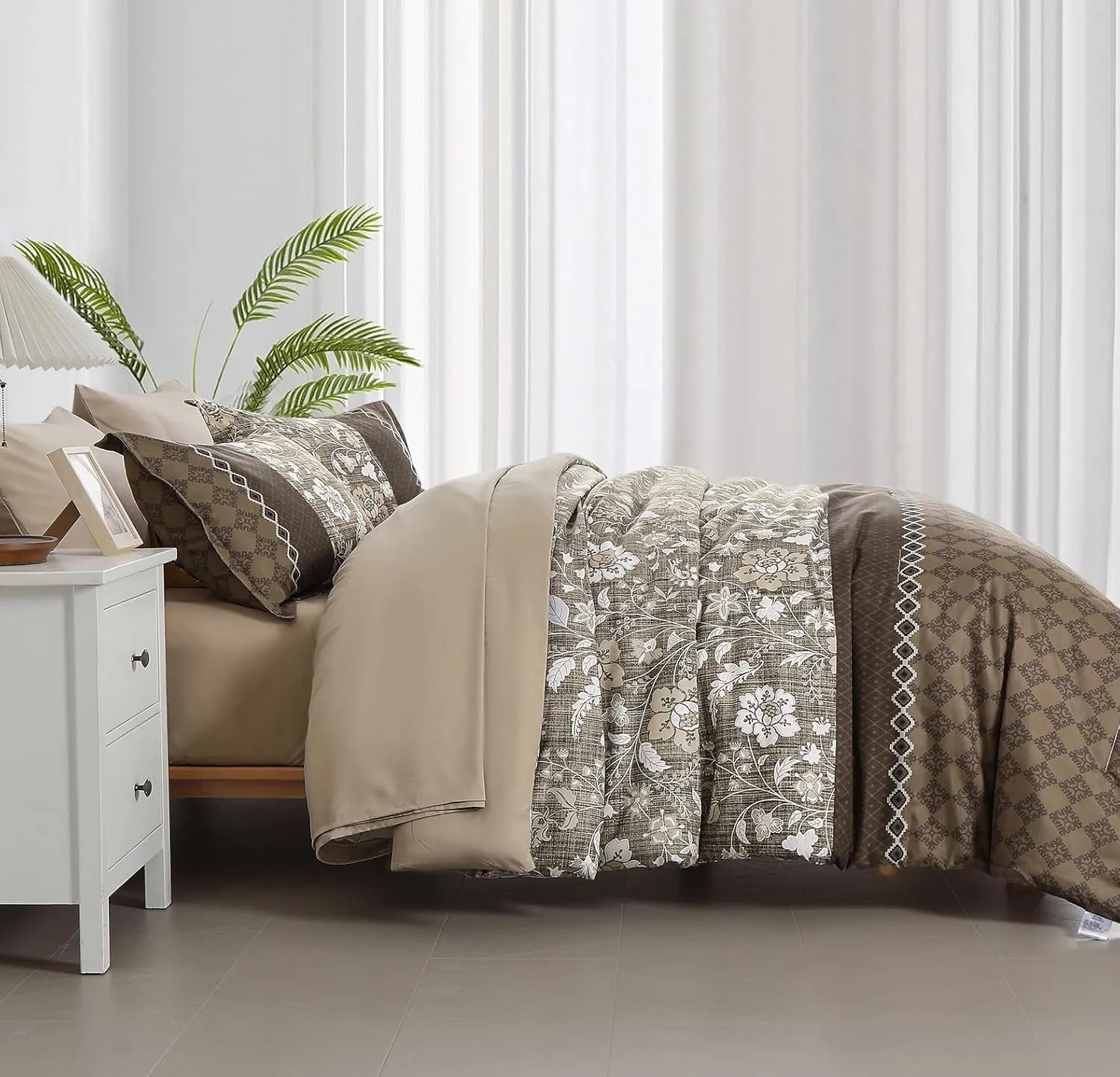 WONGS BEDDING Brown Comforter Set Queen, 7 Pieces Bed in a Bag Floral Patchwork Soft Microfiber Queen Sheet Set with Comforter, Flat Sheet, Fitted Sheet, Pillow Shams,Pillowcases
