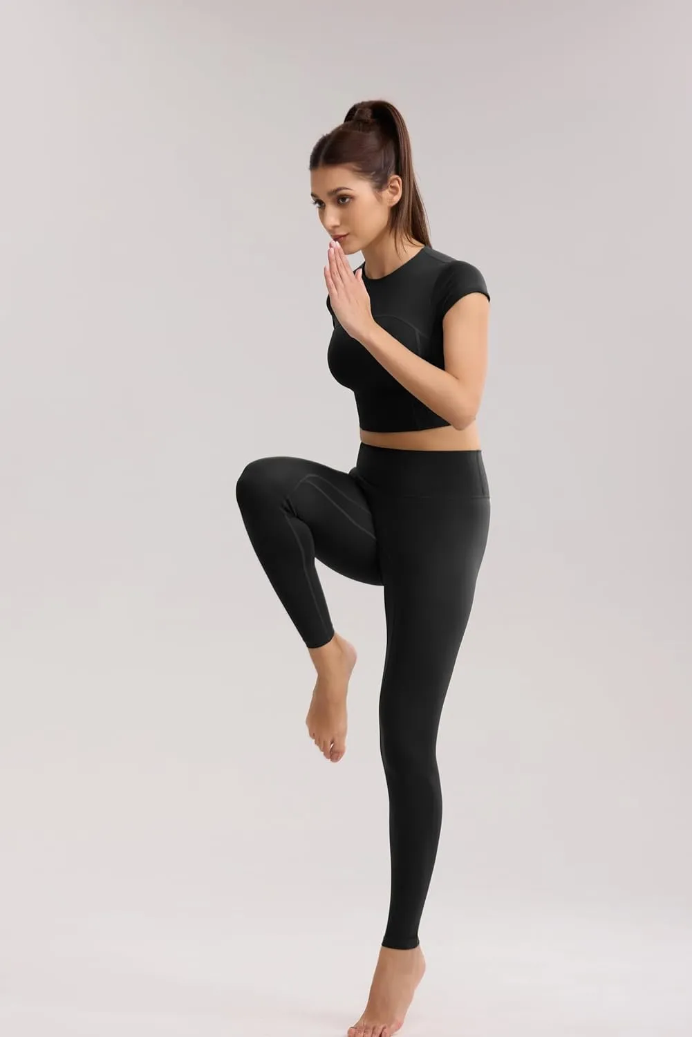 Workout Crop Tops for Women Yoga Short Sleeve Mild Support Slim Fit Cropped Athletic Shirts Gym Tee Built in Bra