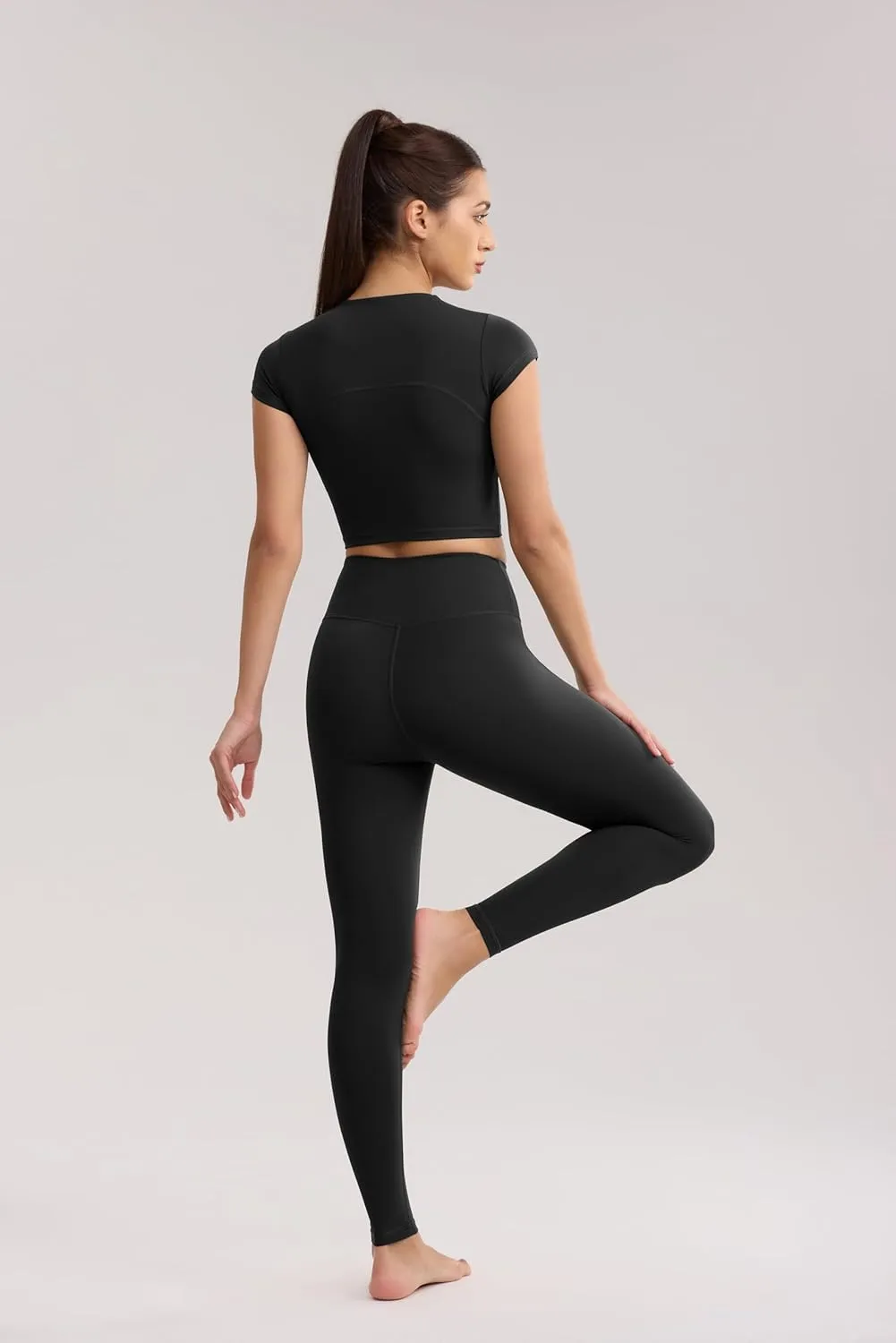Workout Crop Tops for Women Yoga Short Sleeve Mild Support Slim Fit Cropped Athletic Shirts Gym Tee Built in Bra